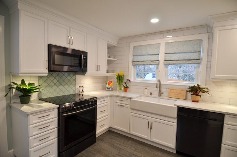 White Shaker Style Kitchen