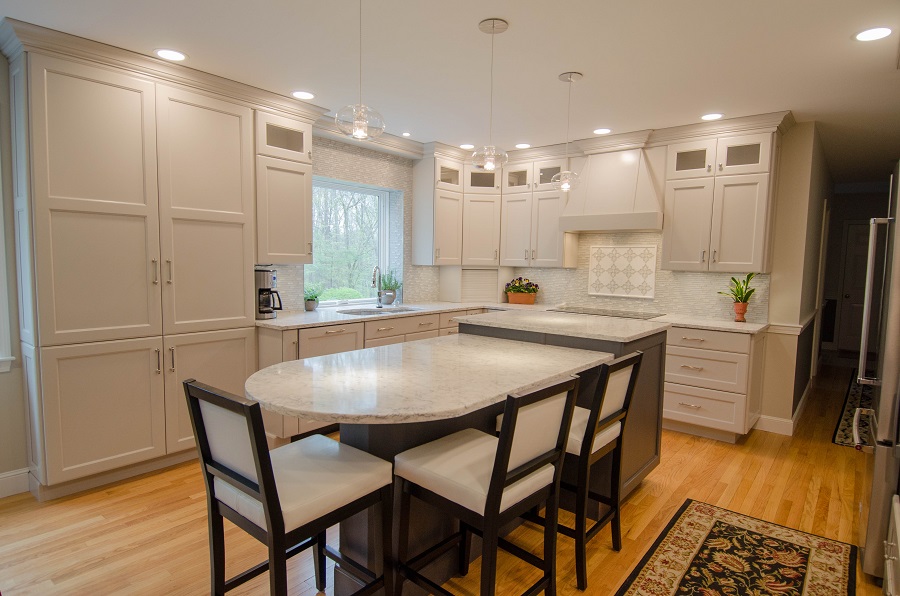 100-A-A-White-and-Blue-Shaker-5