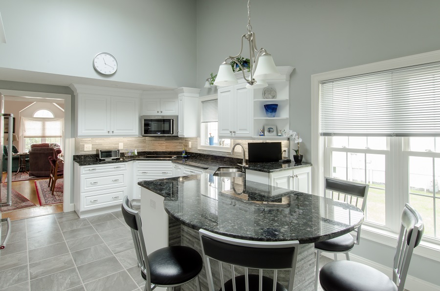 100-Hampton-NH-Medium-Kitchen