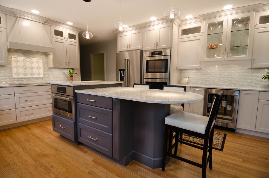 100-White-and-Blue-Shaker