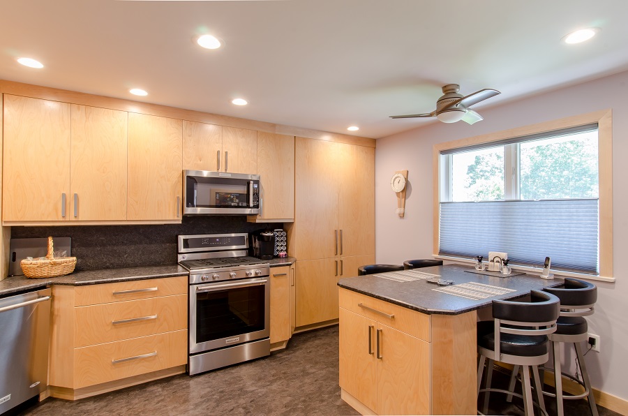 101-Contemporary-Kitchen-Westford-MA