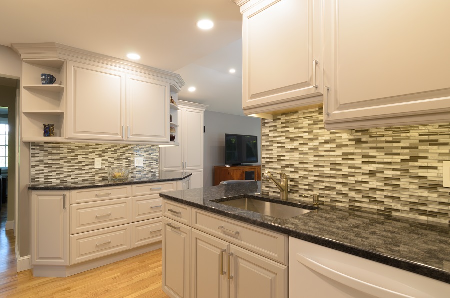 98-Shaker-kitchen-with-gray-tones-6