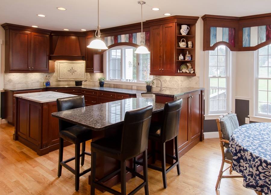 Beautiful-Traditional-Kitchen-Hollis-NH