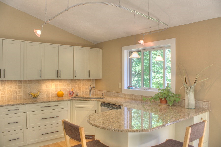 Bedford-NH-Shaker-Kitchen