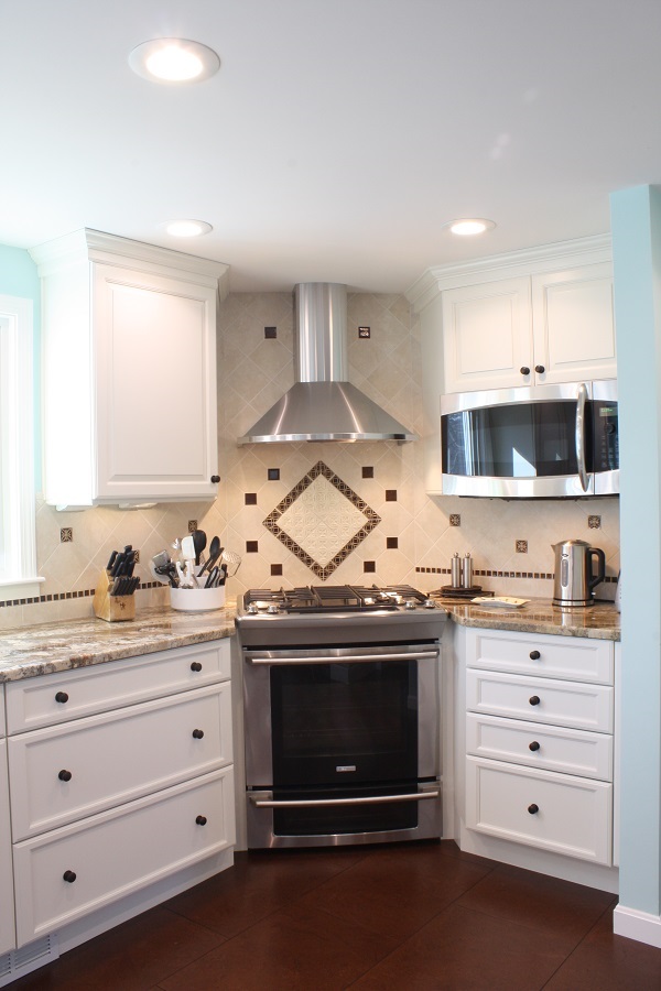 Chelmsford-MA-White-Kitchen