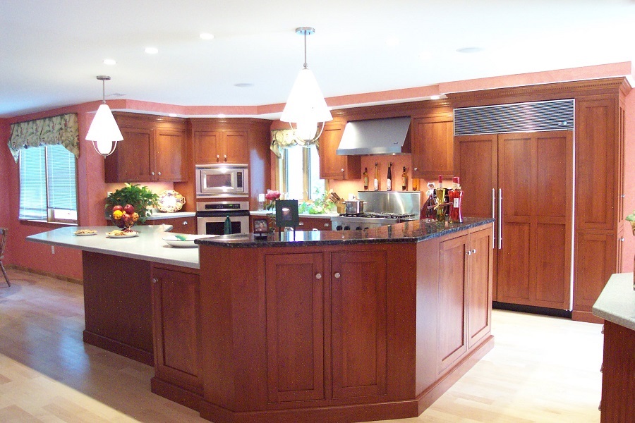 Hollis-NH-Traditional-Shaker-Kitchen