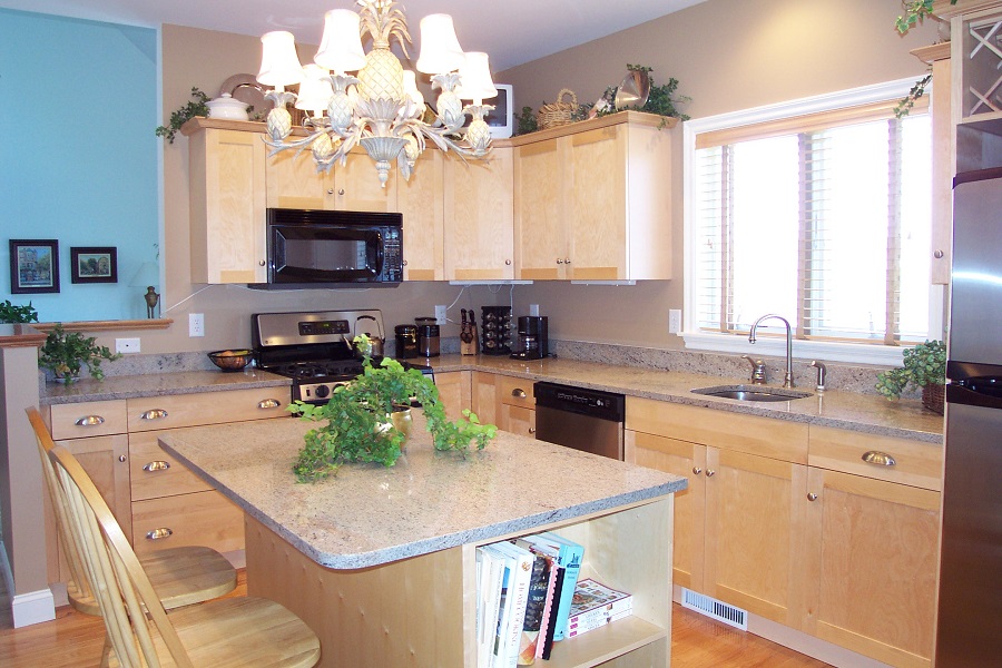 Salem-NH-Birch-Kitchen