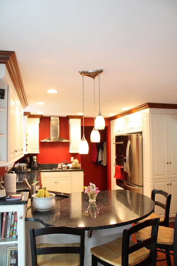 Traditional-Small-Kitchen-Nashua-NH