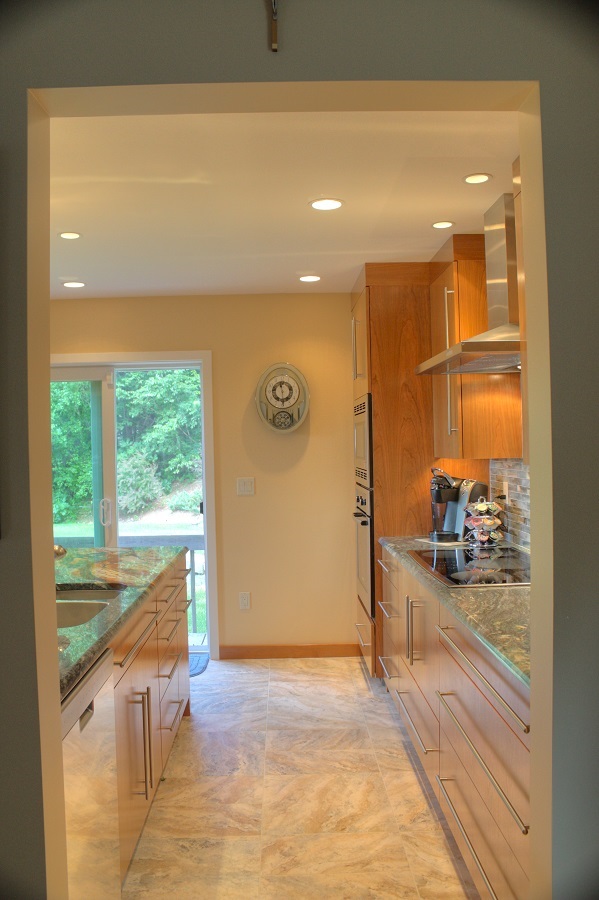 Wilton-NH-Small-Kitchen