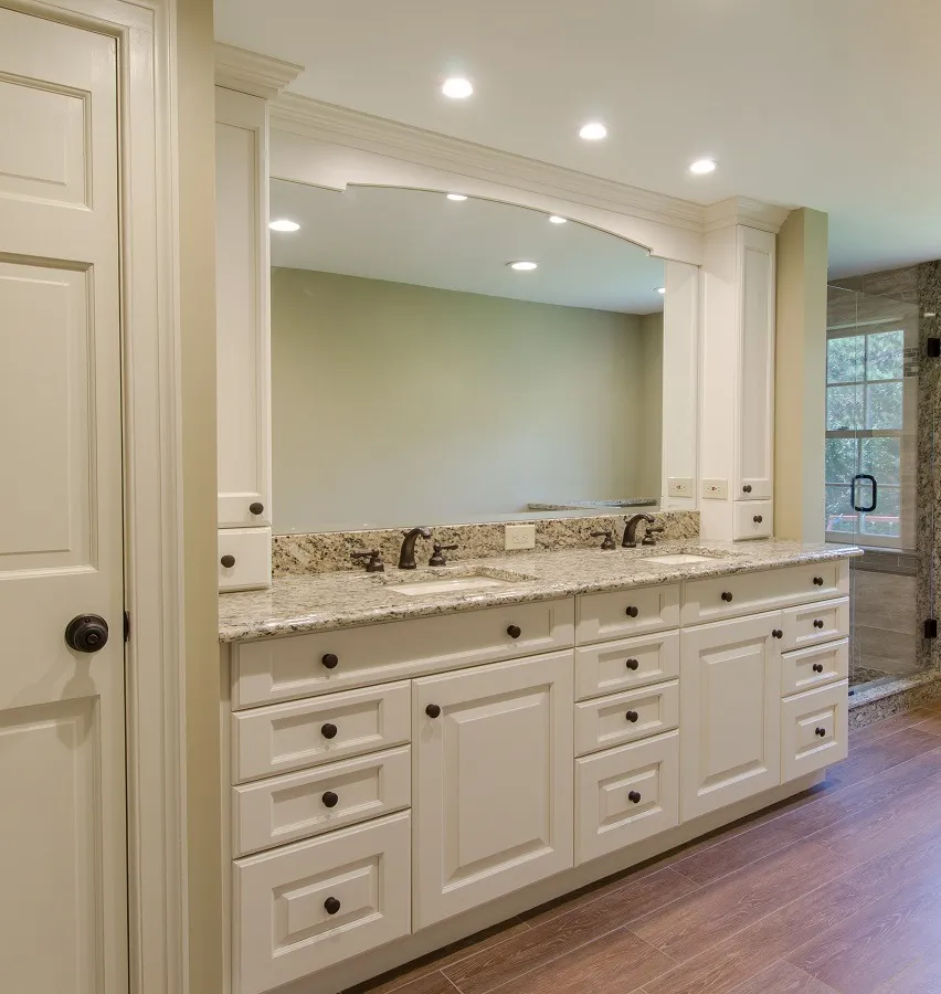 imgi_135_Nashua-NH-Painted-White-Vanity_result