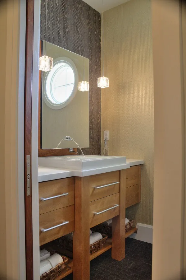 imgi_140_Modern-Small-Bathroom-Vanity_result