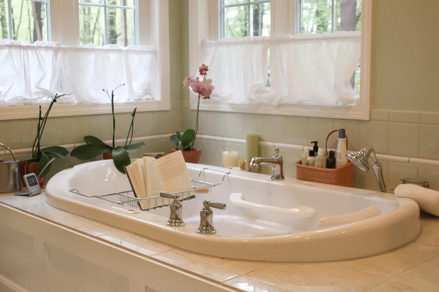 imgi_143_Tub-Lincoln-MA-1_result