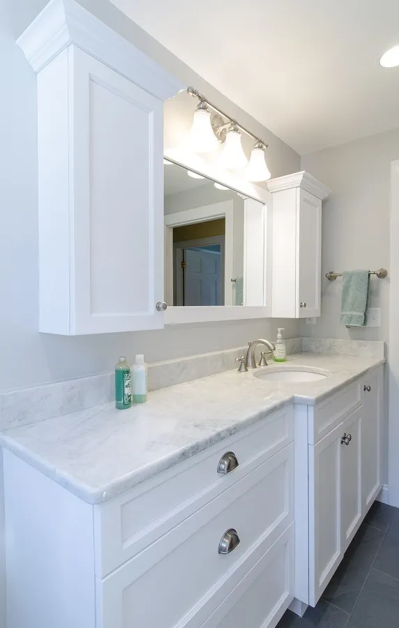 imgi_153_101-Small-Bathroom-Bedford-MA_result