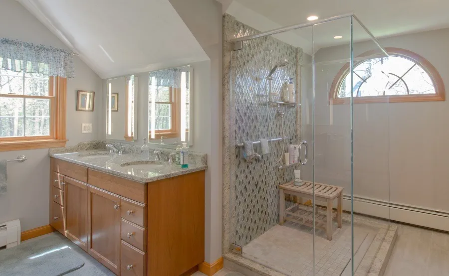 imgi_158_100-Large-Master-Bath-Groton-MA-1_result