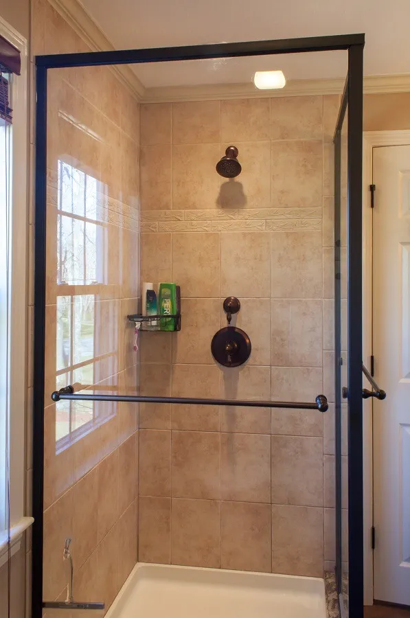 imgi_176_Oil-Rubbed-Bronze-Shower-1_result