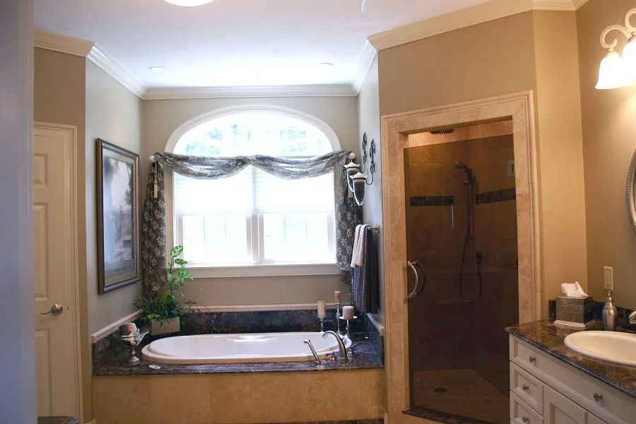 imgi_193_Nashua-NH-Large-Tub-Surround_result