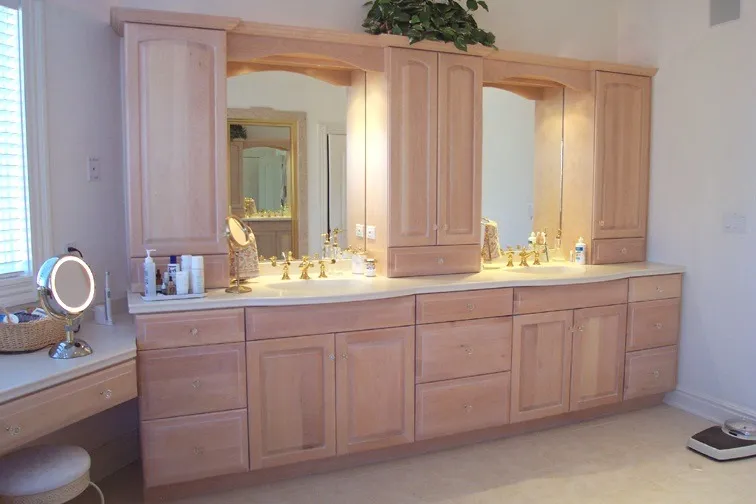 imgi_194_Salem-NH-Custom-Vanity_result