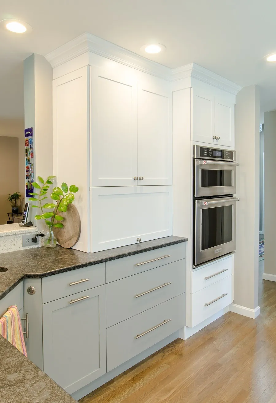 imgi_232_99-Two-Toned-Kitchen-Winchester-MA-1_result