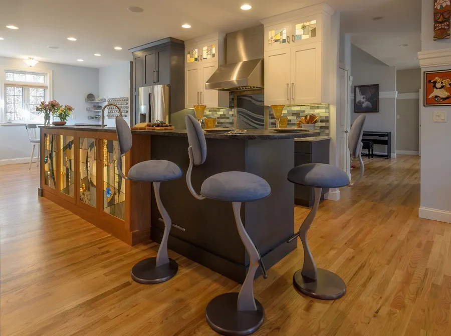 imgi_233_100-1-Two-toned-Shaker-Kitchen-Windham-MA1-1_result