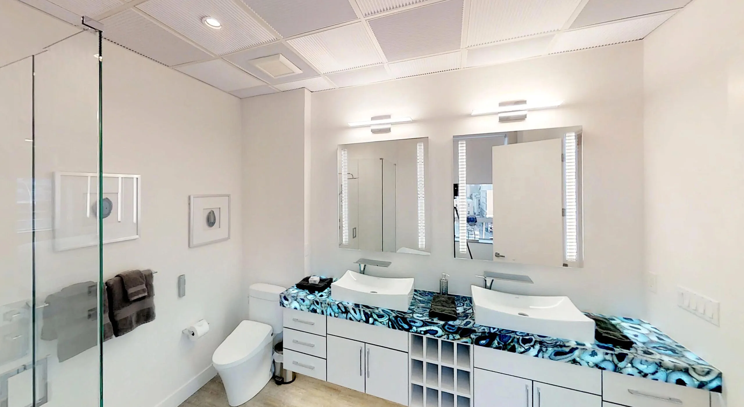 imgi_238_104-Boston-Skyline-bathroom-remodel-6-2-scaled_result