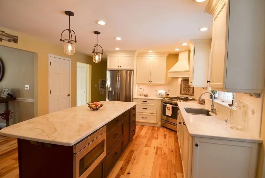 imgi_245_100-Two-toned-kitchen-Andover-MA_result