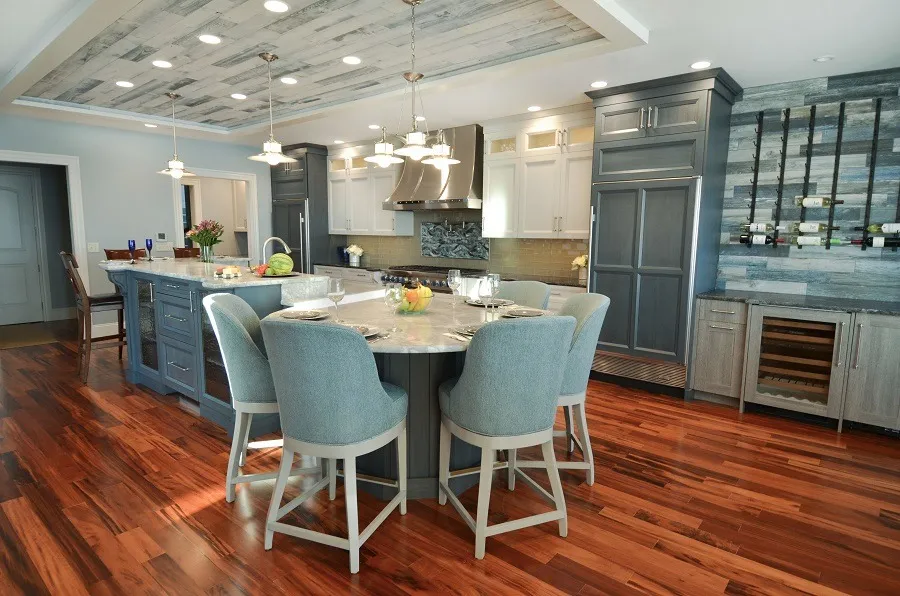 imgi_246_100-two-toned-kitchen-beach_result