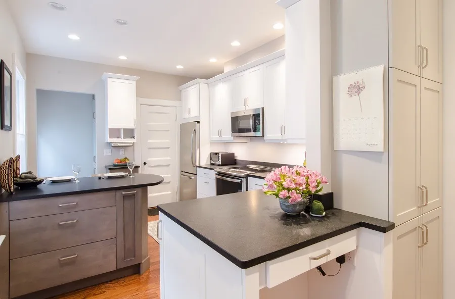 imgi_247_100-two-toned-Kitchen-Cambridge-MA_result