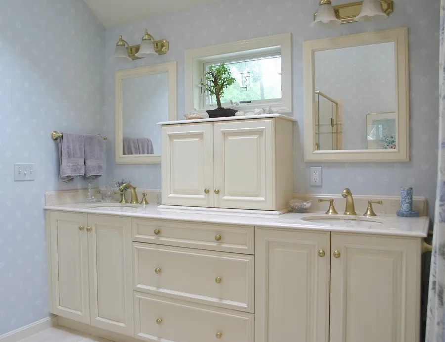 imgi_253_Custom-White-Vanity-Acton-MA_result