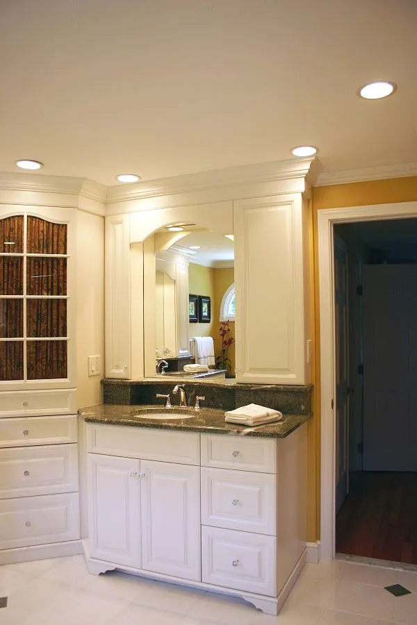 imgi_256_Furniture-style-White-Vanity_result