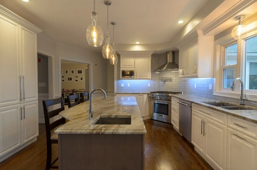 imgi_260_100-White-kitchen-with-island-9-1_result