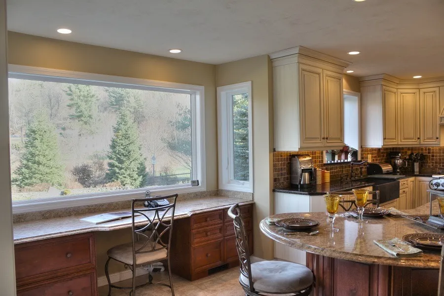 imgi_301_Two-Toned-Kitchen-Westford-MA_result