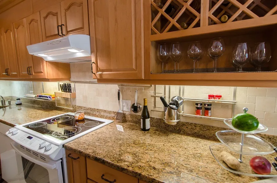 imgi_369_101-Nashua-NH-Backsplash-Accessories_result