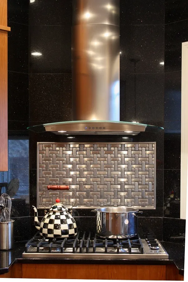 imgi_402_Salem-NH-tile-Backsplash_result