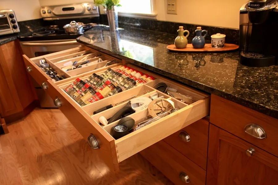 imgi_406_Custom-Wood-Drawer-Dividers-1_result