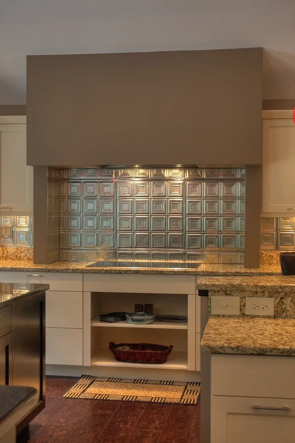 imgi_419_Tin-Backsplash_result