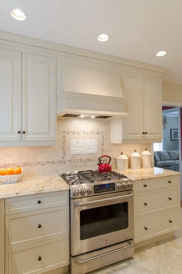 imgi_422_Wood-Painted-Hood-Dunstable-MA_result