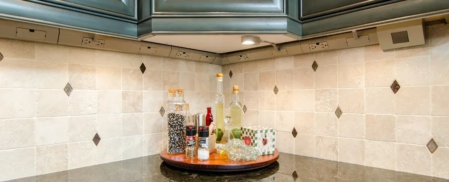 imgi_431_Under-the-cabinet-lights-and-outlets-Salem-NH_result